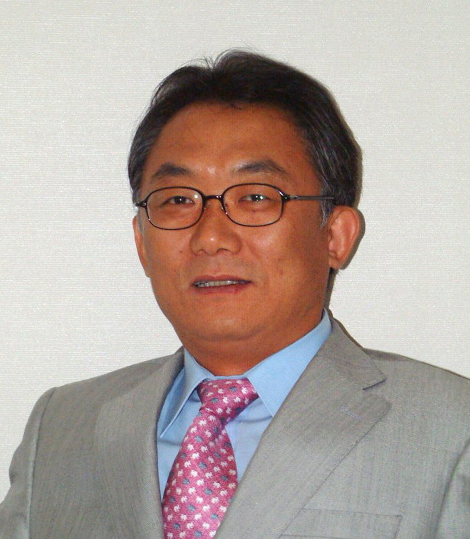 Dr. Sung Yoon-mo